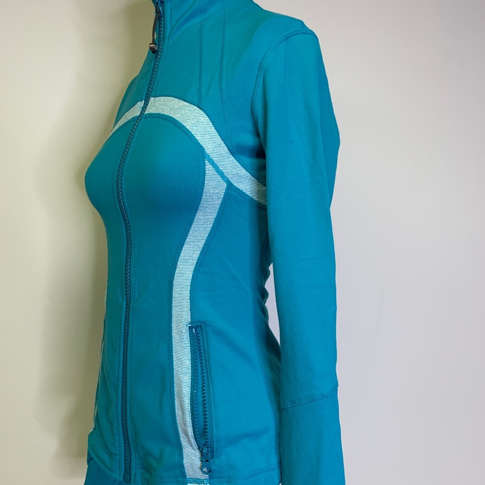 Lululemon Define Jacket Blue Surge Wee Striped 4 - Picture 6 of 9